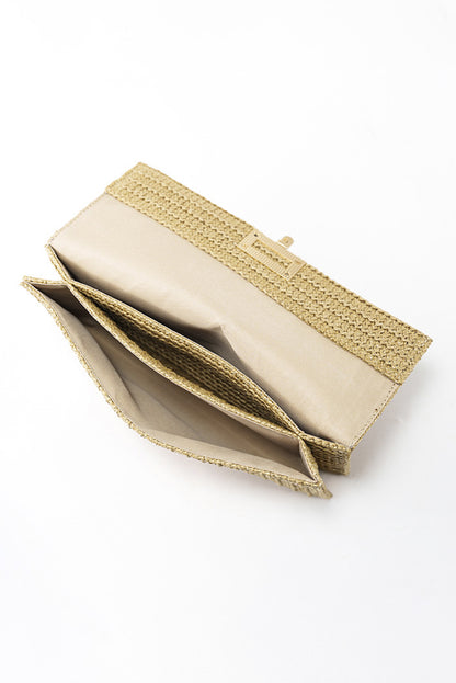 Clutch con solapa y cierre de metal tejido beige