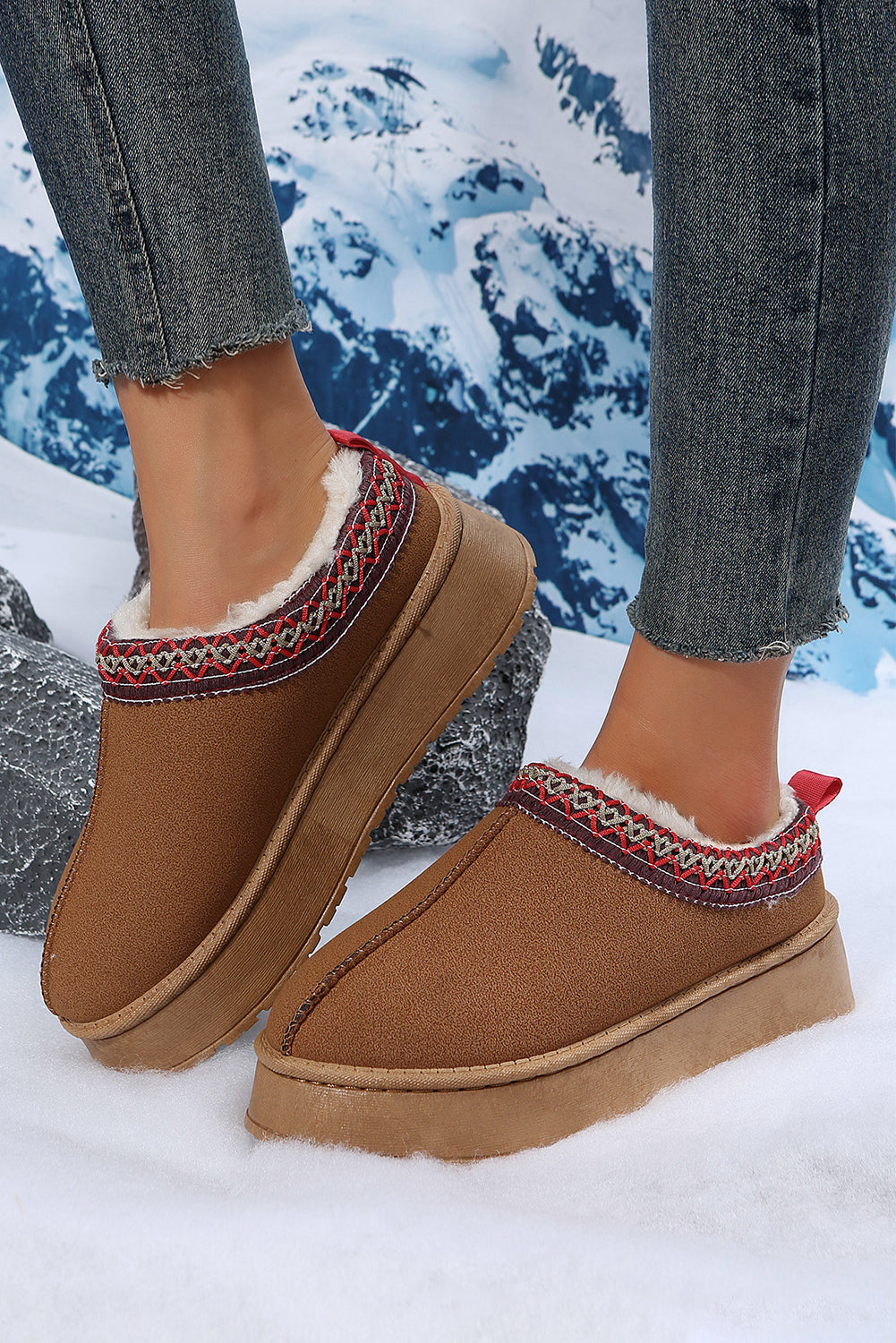 Suede Contrast Round Toe Plush Lined Flats