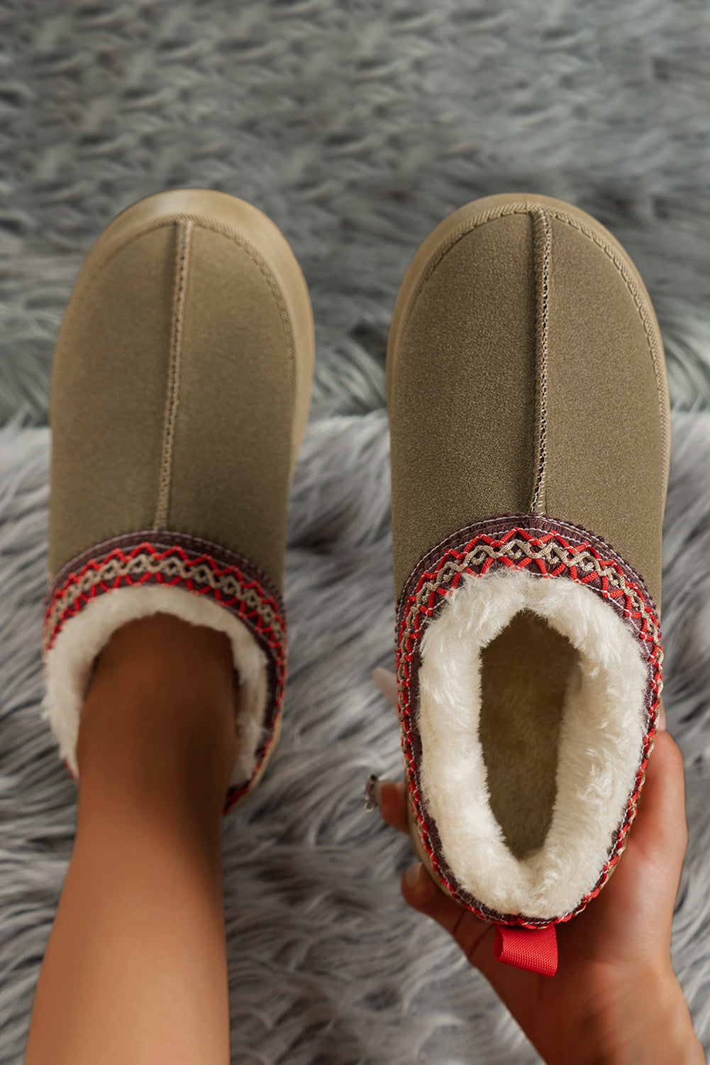 Suede Contrast Round Toe Plush Lined Flats