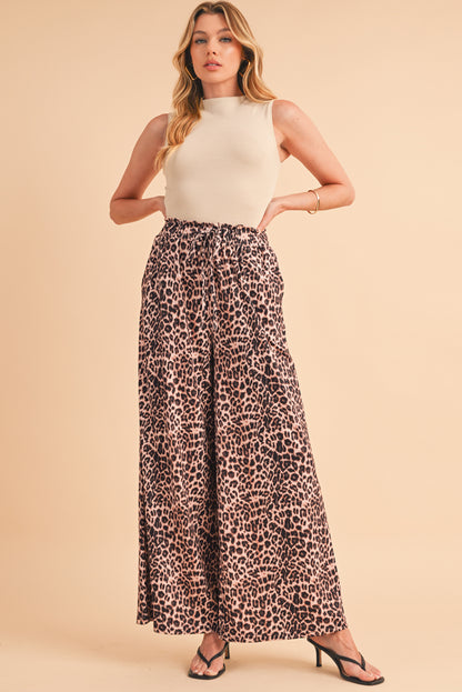 Pantalones anchos con estampado de leopardo boho de Desert Palm